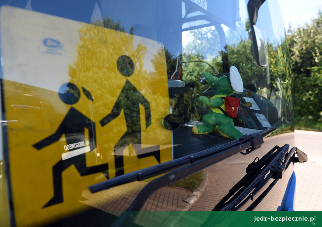 Porozmawiajmy o bezpieczeństwie - Kontrole autobusów dowożących dzieci do szkół